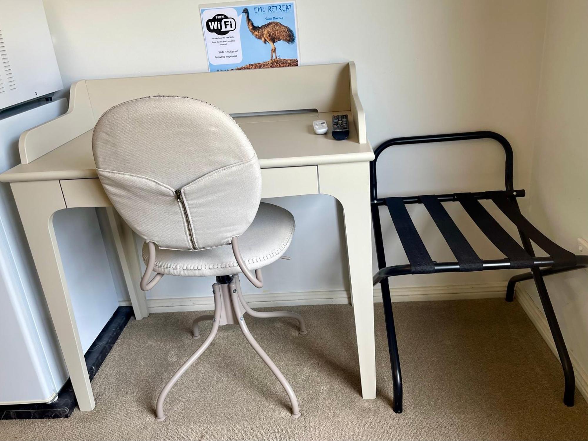 Emu Retreat B&B Tailem Bend Bagian luar foto